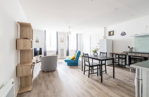 Centre Ville Apartment | Appartement au coeur de Pau moderne et cosy, parfait pour une escapade unique !