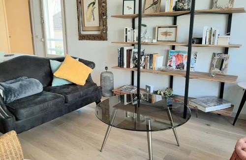 Chateau Apartment | Appartement au lac du chateau