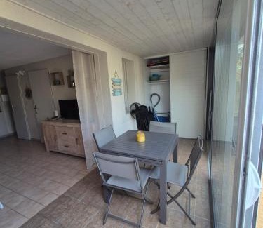 Les Ayguades Apartment | Appartement aux Ayguades à deux pas de la mer