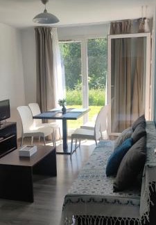 Equemauville Apartment | Appartement avec piscine près de Honfleur
