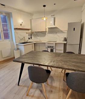 Bayonne Apartment | Appartement Bayonne dans maison basque avec jardin