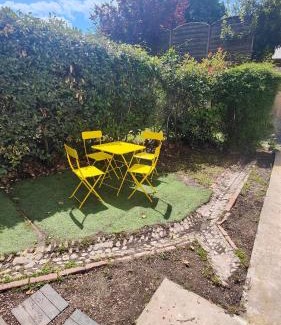 Bayonne Apartment | Appartement Bayonne dans maison basque avec jardin