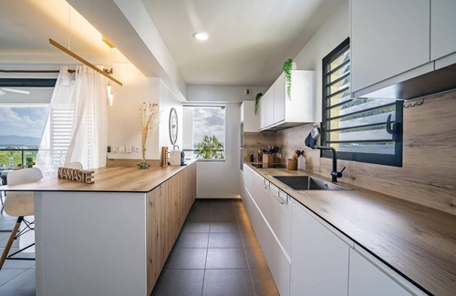Fort-de-France Apartment | Appartement Bleu Horizon