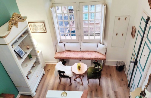 Castres Apartment | Appartement Bulle D'antan - Jacuzzi 2 Places - Centre Ville - Parking Gratuit
