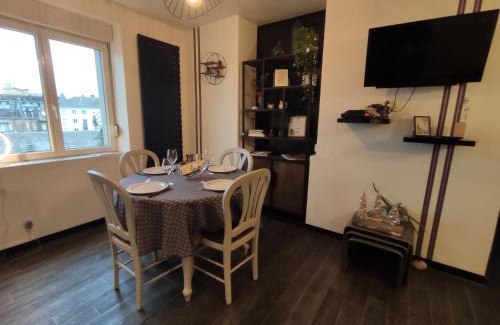Charleville-Mezieres Apartment | Appartement cosy centre-ville wifi parking