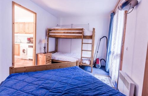 Montchavin Apartment | Appartement Charmant pour 5 Pers. à Montchavin, 2 Balcons, Proche Pistes, Parking Gratuit - FR-1-329-81