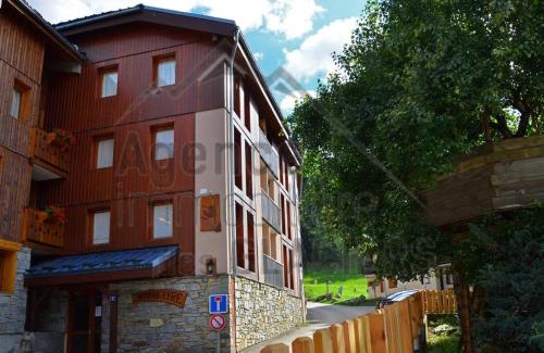 Montchavin Apartment | Appartement Charmant pour 5 Pers. à Montchavin, 2 Balcons, Proche Pistes, Parking Gratuit - FR-1-329-81