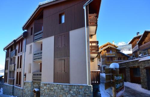 Montchavin Apartment | Appartement Charmant pour 5 Pers. à Montchavin, 2 Balcons, Proche Pistes, Parking Gratuit - FR-1-329-81