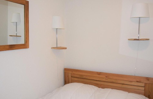 Pralognan-la-Vanoise Apartment | Appartement Chaleureux avec Balcon Sud à 600m du Centre et Proche des Pistes, Pralognan-la-Vanoise - FR-1-464-62