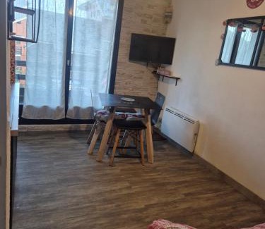 Risoul Apartment | Appartement Centre Station Risoul 1850 pied des pistes LE VILLARET 2