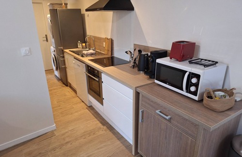 Malaucene Apartment | Appartement Centre-ville Avec Cour Privative. Au Pied du Ventoux !