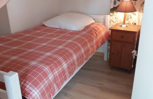 Sainte-Tulle Apartment | Appartement Chaleureux Calme Jardin Piscine