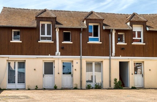 Etampes Apartment | Appartement Chaleureux au Cœur d'Étampes
