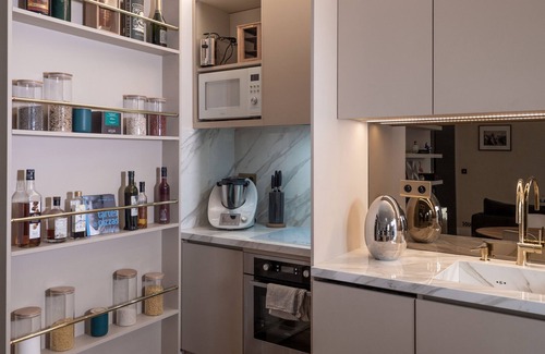 L'Europe Apartment | Appartement Charmant et Luxueux Très Bien Situé