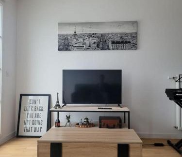 Serris Apartment | Appartement chic 5 min Disneyland/Vallée Village