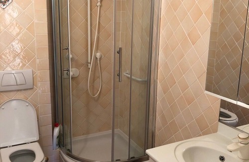 Salernes Apartment | Appartement Chic au Centre du Village