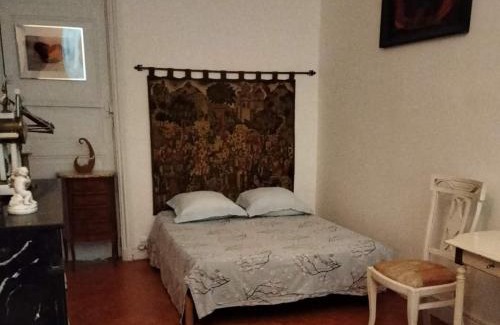 Collobrieres Apartment | Appartement chic Haussmanien