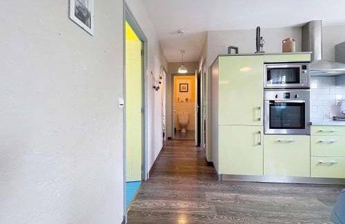 Saint-Pair-sur-Mer Apartment | Appartement cosy à 200m de la mer, 2 chambres, centre-ville de St Pair-sur-Mer, parking inclus - FR-1-361-543