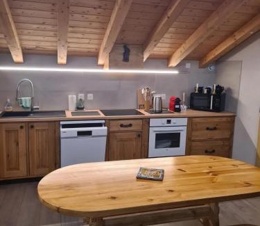 Seez Apartment | Appartement confortable à Séez de 70 m² avec balcon