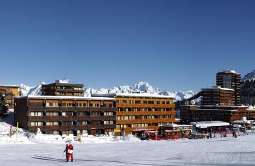 Plagne Centre Apartment | Appartement confortable 2 pièces avec vue Mont-Blanc, parking, à 50m des pistes - FR-1-455-109