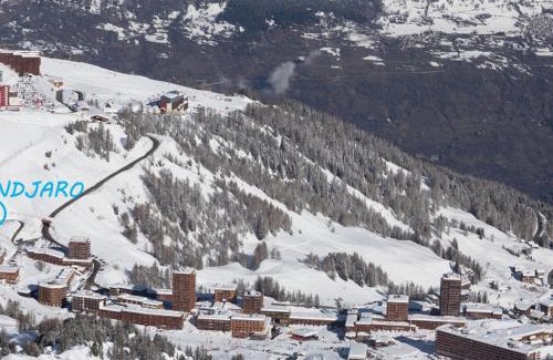 Plagne Centre Apartment | Appartement confortable 2 pièces avec vue Mont-Blanc, parking, à 50m des pistes - FR-1-455-109