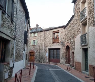 Le Boulou Apartment | Appartement coquet Le Boulou