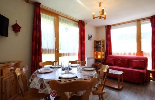 Lanslevillard Apartment | Appartement cosy 4 pers avec balcon et WIFI au pied des pistes - FR-1-508-123