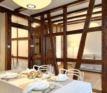Poincare Apartment | Appartement cosy au centre-ville