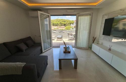 Ollioules Apartment | Appartement Cosy avec Piscine