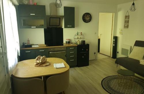 Travexin Apartment | Appartement cosy calme à l'orée du bois