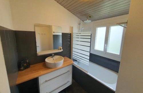 Casteljaloux Apartment | Appartement cosy et climatisé pour 1 à 4 personnes 150m place Gambetta