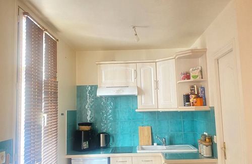 Quartier de Becon Apartment | Appartement Cosy et Charmant, à 7mins en Train du Centre de Paris