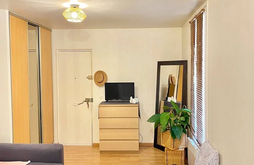 Quartier de Becon Apartment | Appartement Cosy et Charmant, à 7mins en Train du Centre de Paris