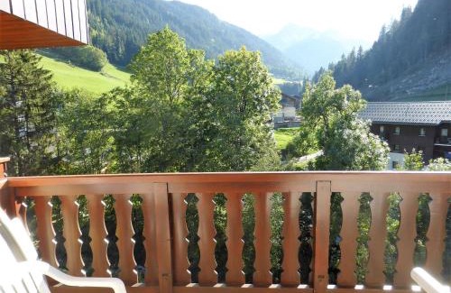 Areches Apartment | Appartement cosy pour 4-5 personnes, centre village, proche pistes, ascenseur, bien équipé - FR-1-342-163