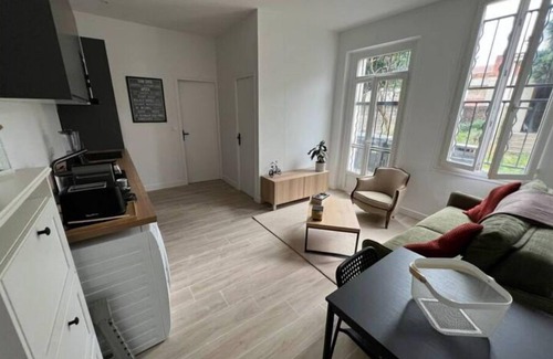 Aubervilliers Apartment | Appartement Cosy et Lumineux "chez Dina et Jérôme"