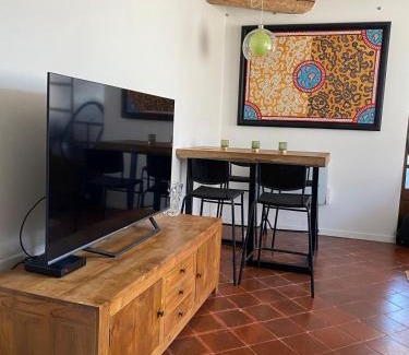 Beziers City Centre Apartment | Appartement cosy
