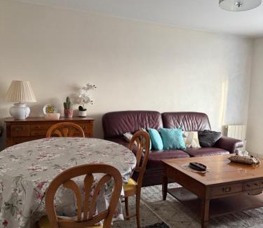 Fresnes Apartment | Appartement Cosy