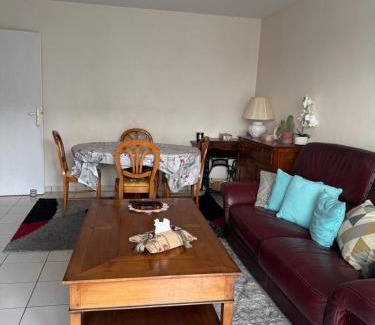 Fresnes Apartment | Appartement Cosy