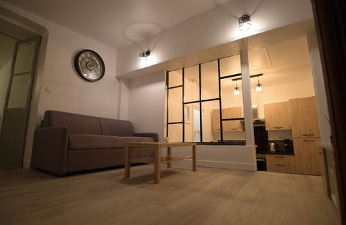 Auxerre Apartment | Appartement Cosy Plein Centre - Espaces Extérieurs Privés
