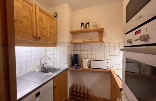Meribel-Mottaret Apartment | Appartement cosy, proche commerces et pistes, ideal skieurs, 1 ch, non-fumeur - FR-1-355-247