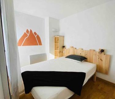 Les Angles Apartment | Appartement cosy proche des pistes avec vue