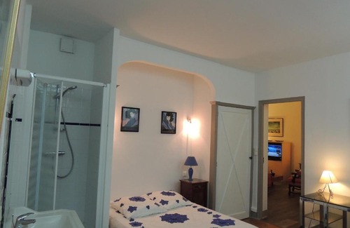 La Real Apartment | Appartement cosy, wifi et parking.