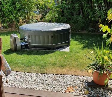La Bourgogne Apartment | Appartement dans un jardin