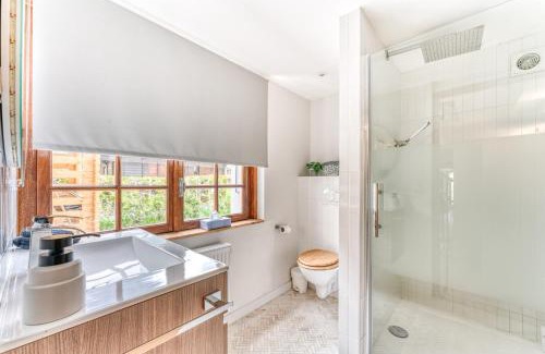 Chamonix-Mont-Blanc Apartment | Appartement de Luxe avec Jacuzzi, Vue Montagne et Jardin