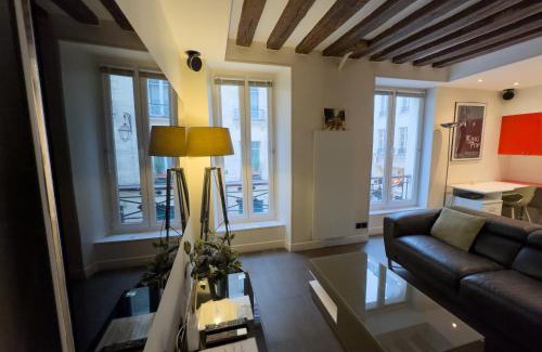 Saint-Merri Apartment | Appartement design au cœur du Marais