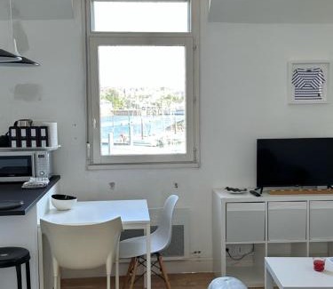 Treboul Apartment | Appartement Design VI Port de Tréboul Douarnenez