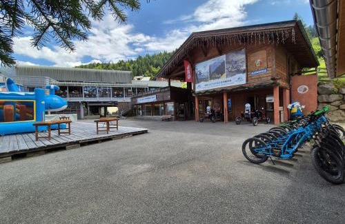 Saint-Jean-dʼAulps Apartment | APPARTEMENT DUPLEX SPACIEUX -SAINT JEAN D'AULPS STATION-PROCHE MORZINE - 6-8 pers-RELAIS D7