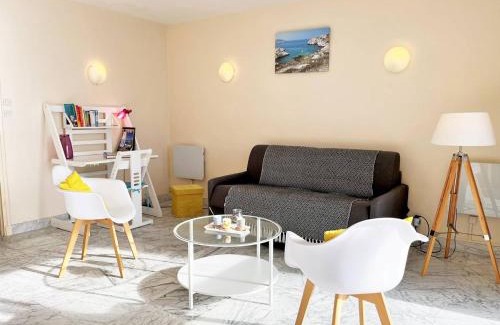 Cavaliere Beach Apartment | Appartement en bord de mer 2 pièces - 5 couchages - Le Lavandou - FR-1-251-430