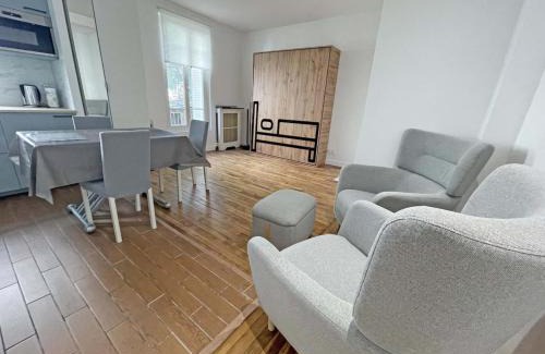 Sorano Apartment | Appartement entier calme - Parking FREE - Proche Paris et château - WIFI HD