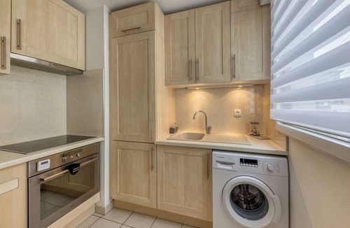 Asnieres-sur-Seine Apartment | Appartement 4 Personnes - Parking - Métro + Gare - Ascenseur